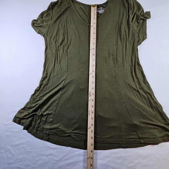 Set of 2 Lane Bryant Corset Back Tops Size 18/20 - Picture 6 of 13